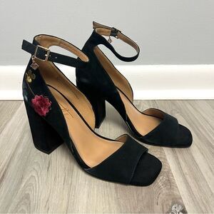Nanette Lepore Heels Women’s 8 Martina Black Suede with Embroidered Flowers